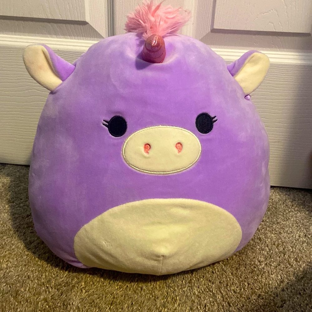 Squish mellow, purple unicorn